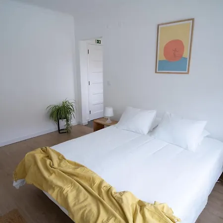 ベッド・アンド・ブレックファスト House Of Pab Praia da Lourinhã