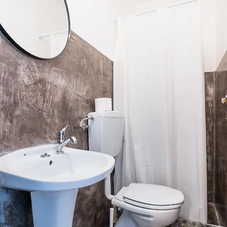 Matias House Bed & Breakfast 4*